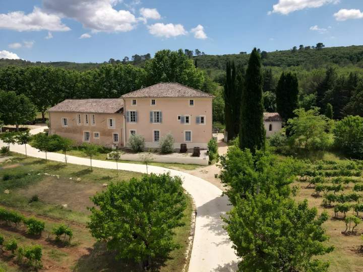 domaine les muriers upscaled